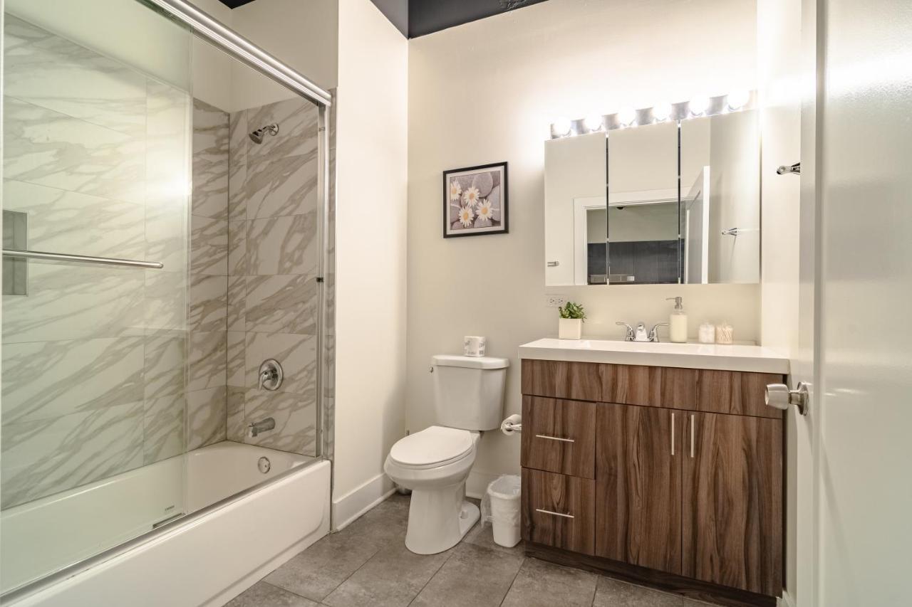 Spacious 3br-2ba designer suite in near McCormick Place Chicago Exterior foto